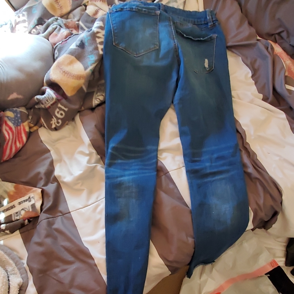 Jeans - Picture 2 of 3